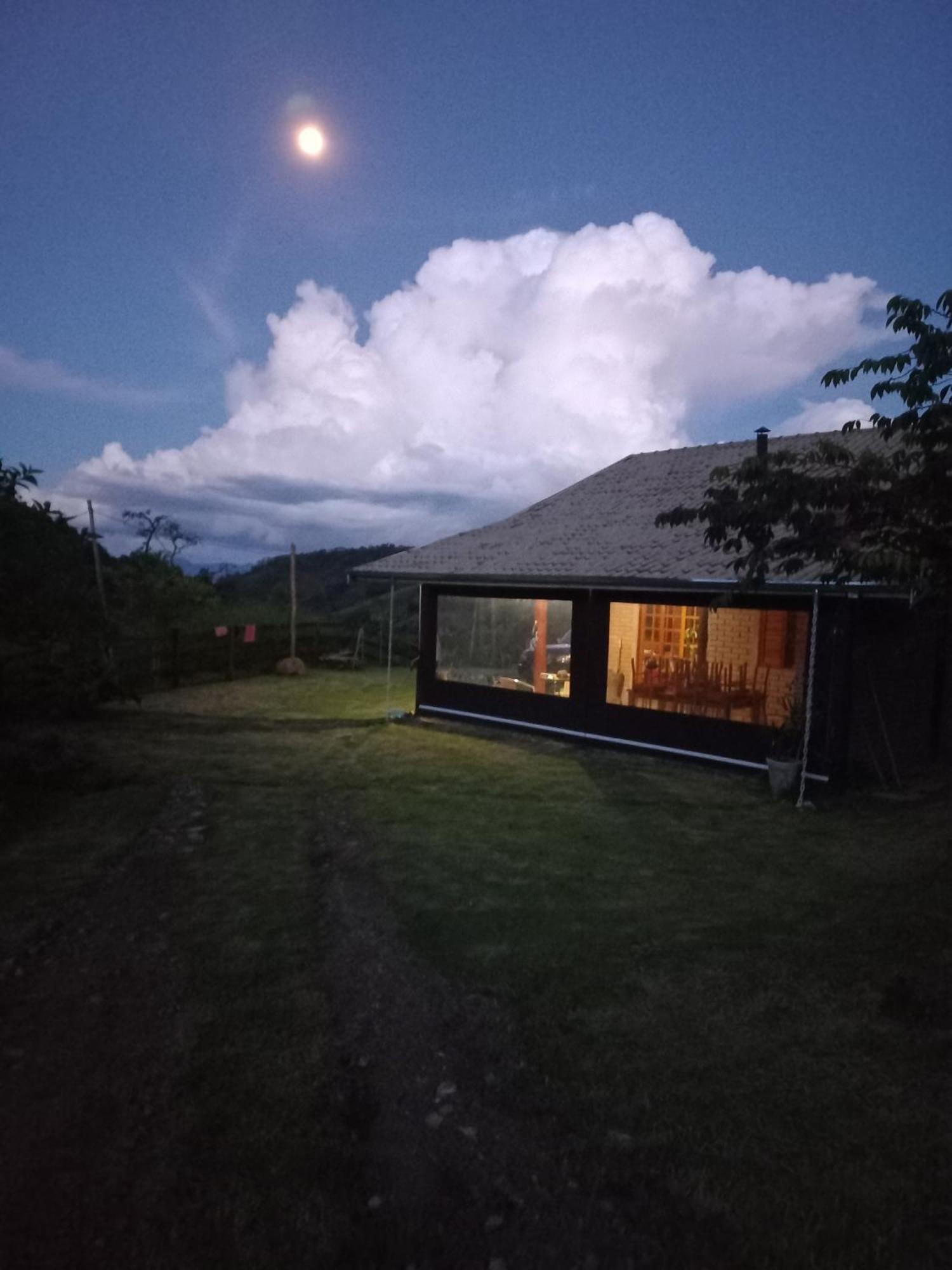 Chale Araucaria- Vale Das Pedras Mg Sapucaí-Mirim Buitenkant foto