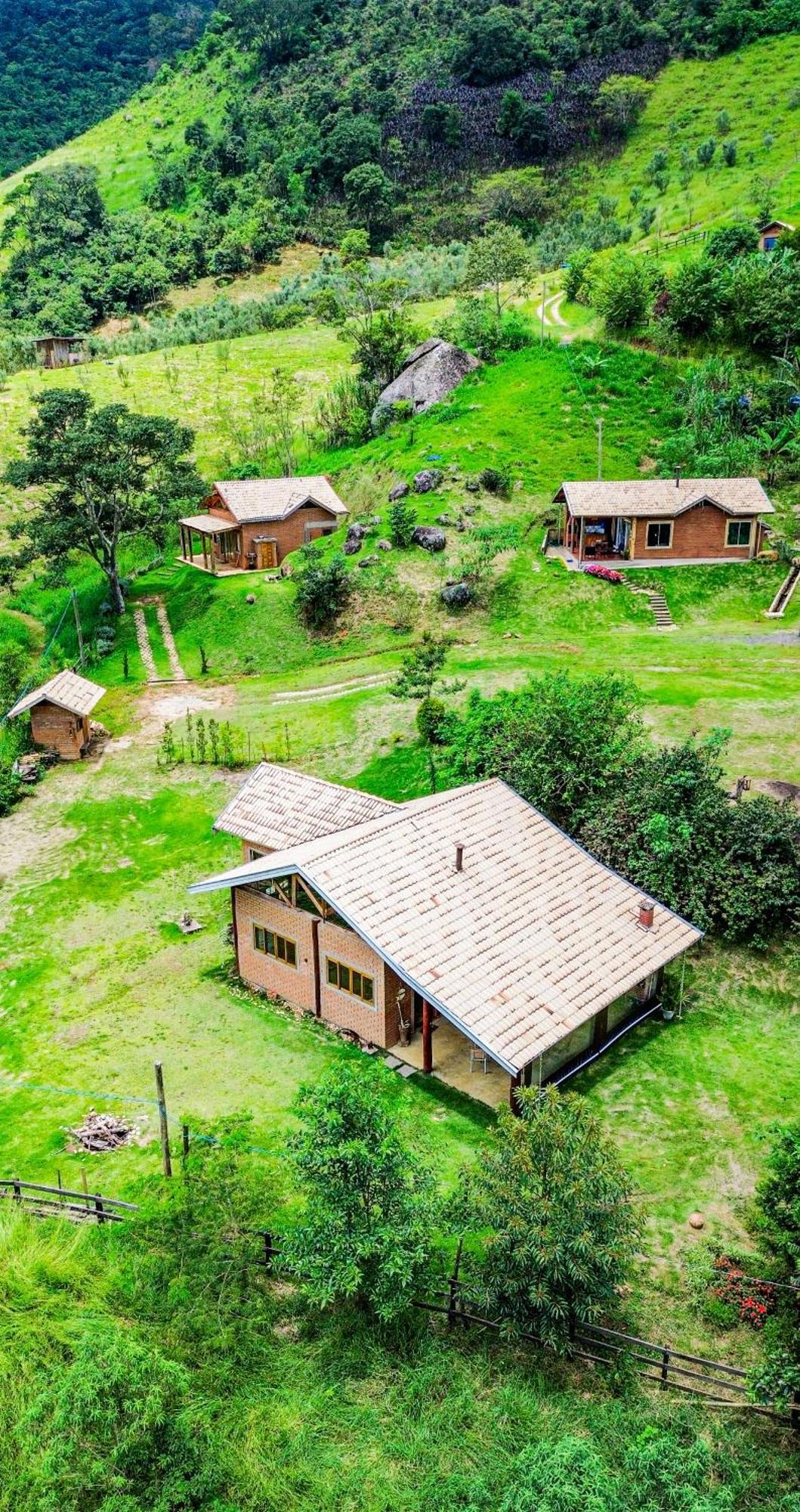 Chale Araucaria- Vale Das Pedras Mg Sapucaí-Mirim Buitenkant foto